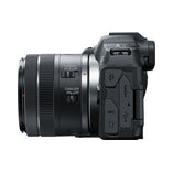 Canon EOS R8 avec objectif Noir – profil gauche